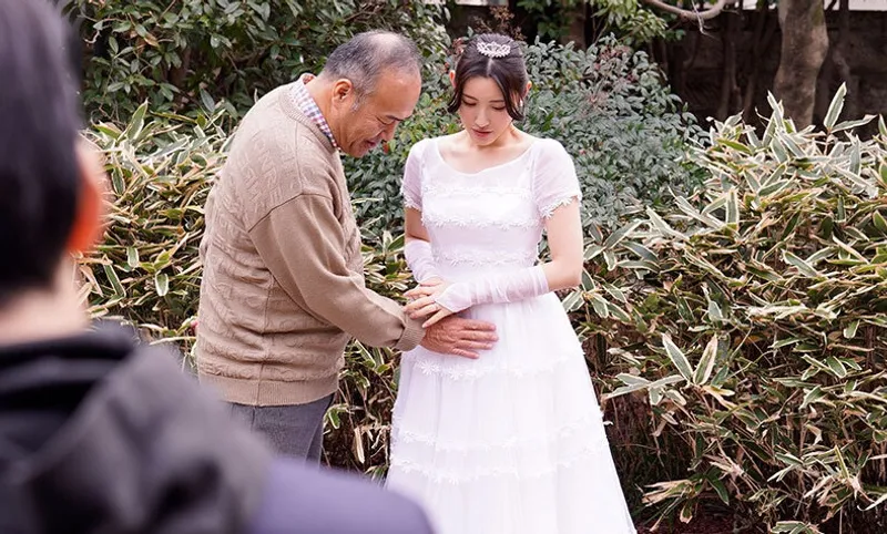 Chồng quá yếu, bà xã dù yêu nhưng vẫn thường địt với bố anh xã đến có thai