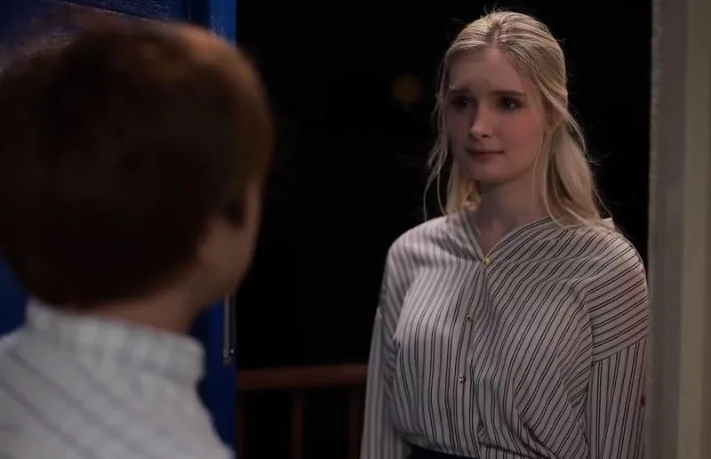 Cô đơn nơi xứ lạ với chồng già, vợ tây được ông anh hàng xóm an ủi