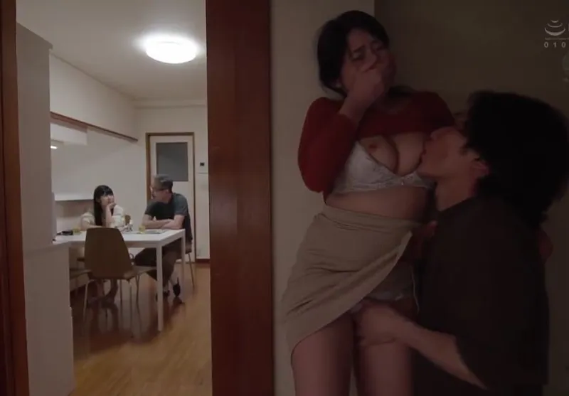 Má trộm nhìn người vợ ông chồng nàng nhỏ trả bài nào ngờ con rể nhìn thấy